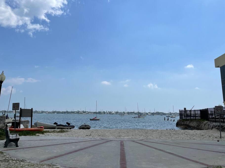 Hot Tub, Tiki Bar, Outdoor Shower, Near Intercoastal Waterway! ウェストパームビーチ エクステリア 写真